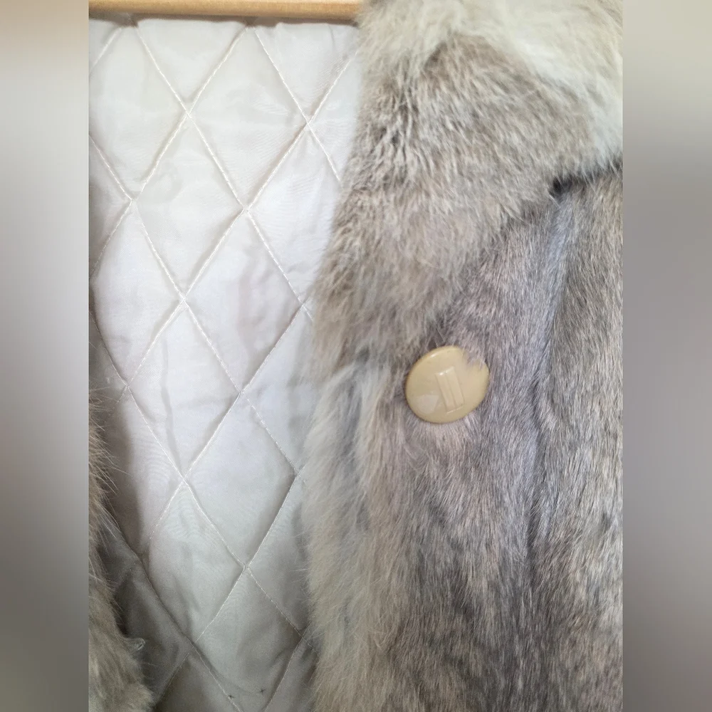 Vintage Opera Genuine Fur Coat – Taupe/Brown Quilted Satin Lining Size Medium - Picture 5 of 16